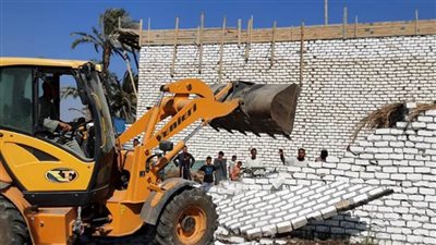 إزالة 24 حالة تعدٍ على أرض زراعية  ببني سويف 