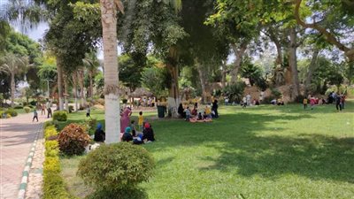 استمرار توافد الزائرين على حدائق وشلالات القناطر الخيرية في ثالث أيام عيد الأضحى 