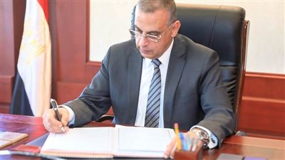 محافظ سوهاج: لجان بالمراكز لمتابعة تعريفة الأجرة بالمواقف وضبط المخالفين 