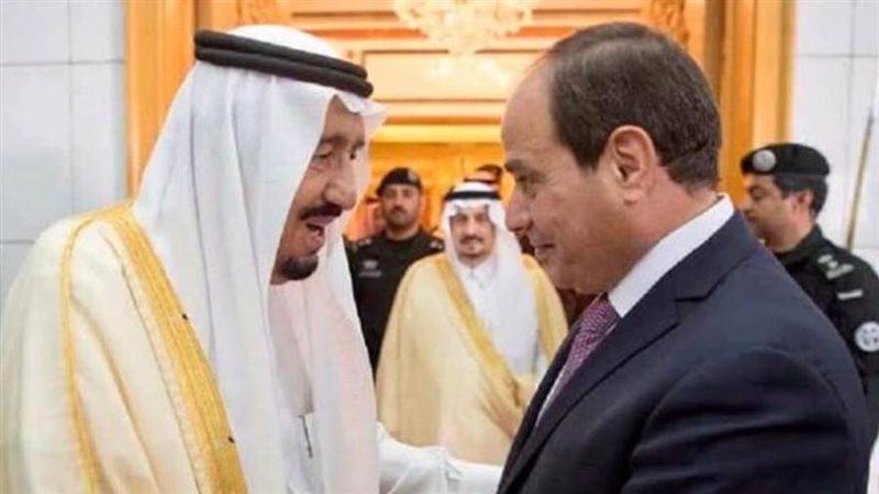 الرئيس السيسي وخادم