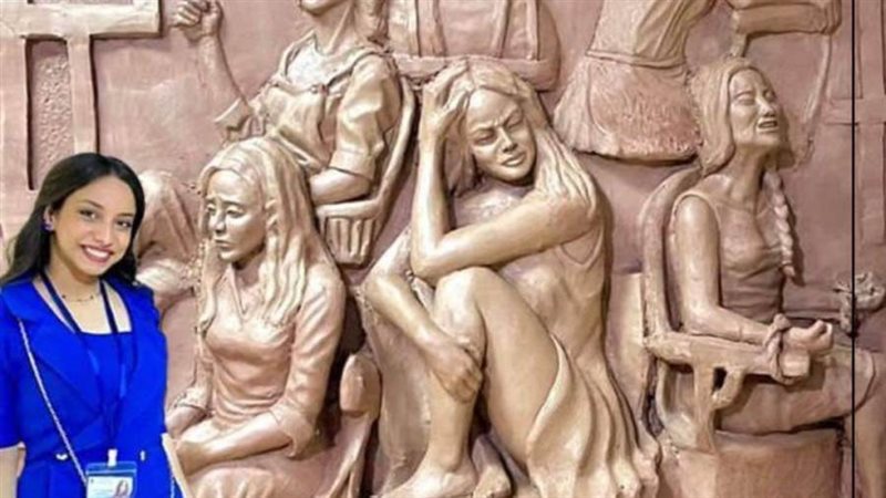 الطالبة هبة الشريف