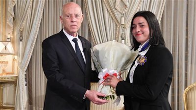 الرئيس التونسي يمنح أُنس جابر الوسام الوطني في الرياضة 
