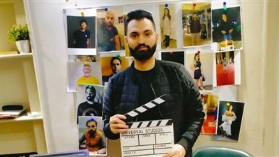 أحمد محمد يبدأ تصوير 