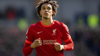 ترينت أرنولد: سعيد بالعودة للعمل مع محمد صلاح ونستمتع معا بكرة القدم