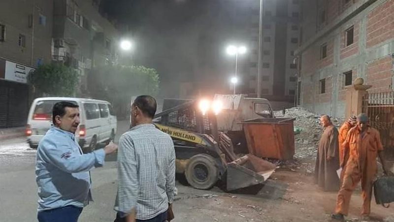 قمامة ومخلفات من