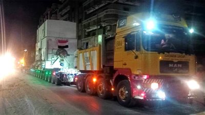 نقل معدات وتوربينات من الميناء البحري إلى المحطة البخارية بالعريش