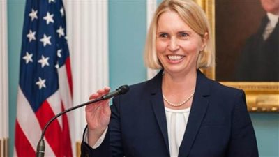 أوكرانيا.. السفيرة الأمريكية ووزير البنية التحتية يناقشان إنشاء ممرات لتصدير الحبوب