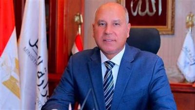 وزير النقل: العامل المصري من أمهر العاملين على مستوى العالم