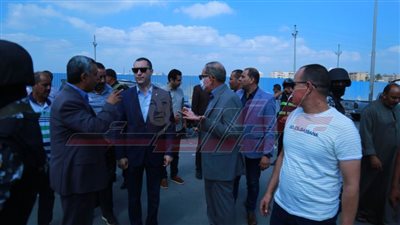 محافظ كفر الشيخ يتفقد مواقف سيارات الأجرة والسرفيس