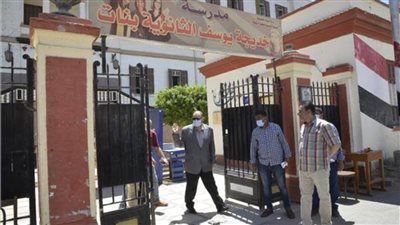 حالة من الارتياح بين طلاب الثانوية العامة بأسيوط بعد امتحان الجيولوجيا وعلم النفس والتفاضل