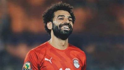 القائد يقوم بدوره.. محمد صلاح يتواصل مع فيتوريا