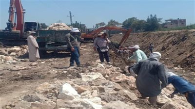 تنفيذ 27 قرار إزالة على المجاري المائية في حملة بالبحيرة