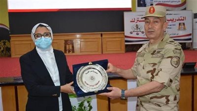 نائب محافظ الوادي الجديد ورئيس أركان الدفاع الشعبي يشهدان تدريب صقر ٩٨