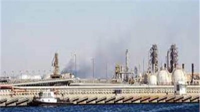 ليبيا تعلن دخول أول ناقلة نفط عبر ميناء البريقة عقب رفع حالة 