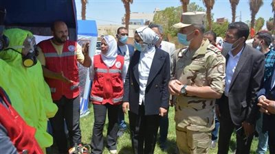 نائب المحافظ ورئيس أركان الدفاع الشعبي والعسكري يتفقدان معسكر الإيواء والاصطفاف