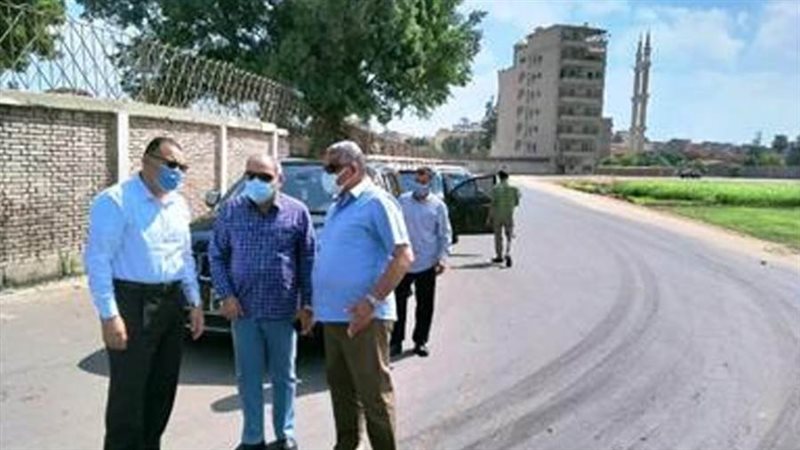 محافظ الشرقية خلال