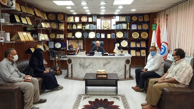 وكيل الصحة خلال إجتماعه