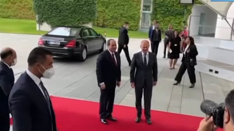 الرئيس السيسي يلتقي