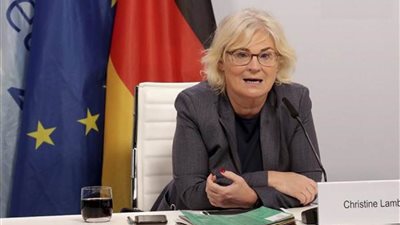 ماذا قالت وزيرة الدفاع الألمانية للرئيس السيسي اليوم؟ 