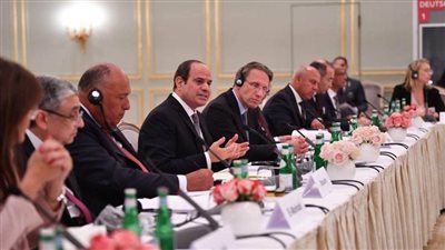 الرئيس السيسي لرجال الأعمال الألمان: المشروعات الاقتصادية العملاقة في مصر توفر فرصًا للمستثمرين  