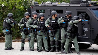 سرقة مجوهرات بملايين الدولارات من شاحنة مصفحة في كاليفورنيا