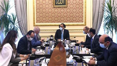رئيس الوزراء يتابع الموقف التنفيذي للمشروعات الاستثمارية بالمنطقة الاقتصادية لقناة السويس