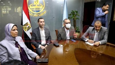 محافظ كفر الشيخ يتابع مواقف السيارات عبر الفيديو كونفرانس 