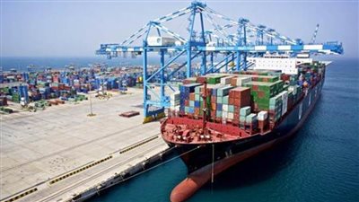 تداول 18 سفينة حاويات وبضائع عامة بميناء دمياط خلال 24 ساعة