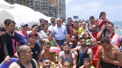 محافظ الإسكندرية يستقبل عددًا من جمعيات ذوي الهمم والاحتياجات الخاصة على شاطئ المكفوفين وشاطئ ذوي الهمم بالمندرة المجاني