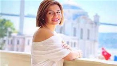 منه فضالي تروج لفيلها الجديد 
