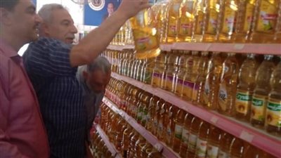 استمرار حملات التموين على الأسواق والمحلات التجارية والمخابز