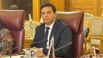 طارق نصير: لن يتحقق الازدهار الاقتصادي والصحة إلا بالبيئة النظيفة