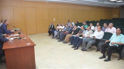 سكرتير مساعد بني سويف يشهد اجتماع لجنة وزارة التنمية المحلية في تصالح مخالفات البناء