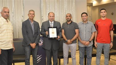 محافظ أسيوط يكرم فريق أسمنت أسيوط 