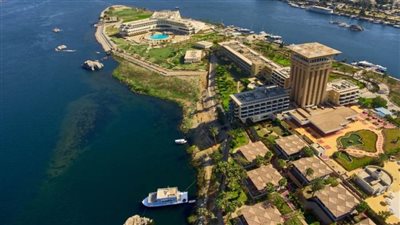 زراعة 2000 شجرة بموفنبيك أسوان وإنشاء محطة طاقة شمسية