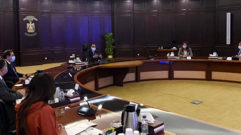 خلال الاجتماع