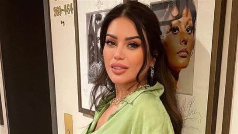 الفنانة زينب الخليفة