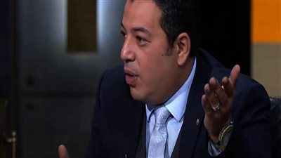 محامٍ يطالب بتشريع يجرم التحويل الجنسي