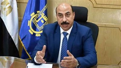 محافظ أسوان يكلف مسؤولي إدفو بحل مشكلة أهالي منطقة العراجين