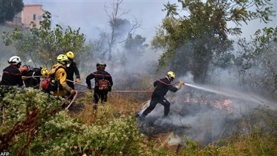 اليونان تكافح في إخماد 4 حرائق غابات رئيسية مشتعلة بجميع أنحاء البلاد