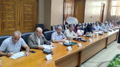 محافظ شمال سيناء يؤكد اتباع ضوابط تنفيذ الخطة الاستثمارية 