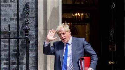 صحيفة بريطانية: جونسون يسعى سراً لـ