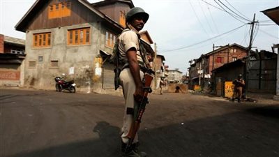 الهند تحقق في حادث تسمم أودى بحياة 26 شخصا