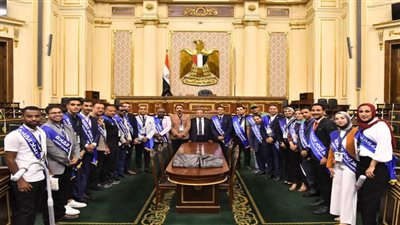 مجلس النواب يستقبل وفدا من طلاب الجامعات