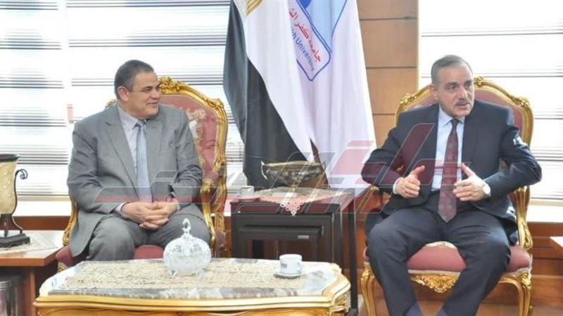 المحافظ ورئيس الجامعة