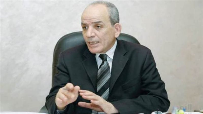 السيد عطا رئيس قطاع