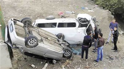 مصرع وإصابة 5 أشخاص في تصادم بصحراوي أسوان