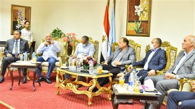 محافظ أسيوط يلتقي أعضاء مجلسي النواب والشيوخ لمناقشة الموقف التنفيذي لمشروعات مياه الشرب والصرف الصحي