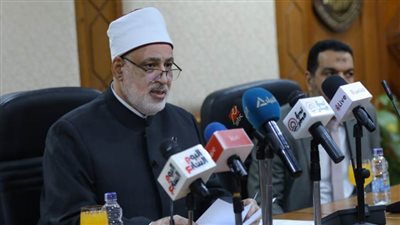 وكيل الأزهر يعلن أسماء العشرة الأوائل على القسم العلمي.. حصلوا على أكثر من 99%