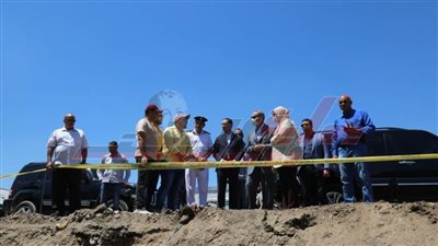 محافظ كفر الشيخ يتفقد موقع إنشاء كوبريين على ترعة ميت يزيد